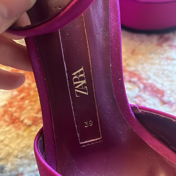Amazing Zara Fuchsia Platform Size 39 - some wear/age - Picture 2 of 12